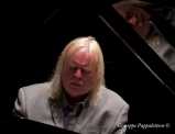 Rick Wakeman ha suonato per 150 orsi
