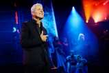 Claudio Baglioni aggiunge 10 concerti al suo tour teatrale