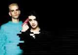 I Placebo rileggono il brano che li ha consacrati  